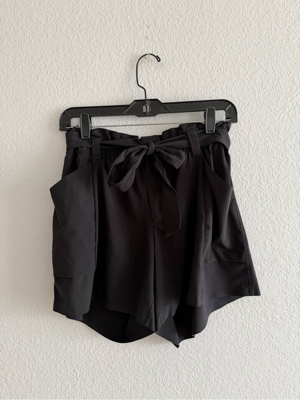 Athleta Womens Skyline II Shorts Black Paper Bag Waist Tie Belt Sz 12 Tall Dress